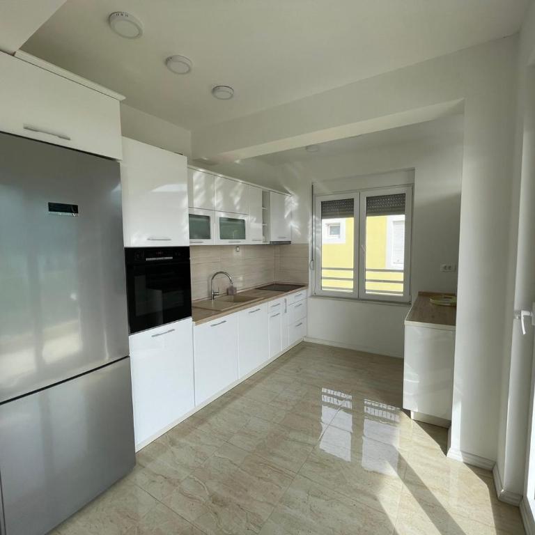 Deluxe Apartment 2-rooms - Two-Bedroom Apartment with Balcony and Sea View - 4