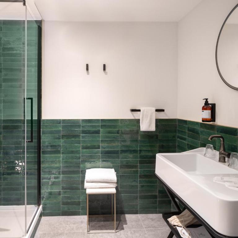 Maisons du Monde Hôtel & Suites - La Rochelle Vieux Port - Suite Junior avec Terrasse - Vieux Port - 7