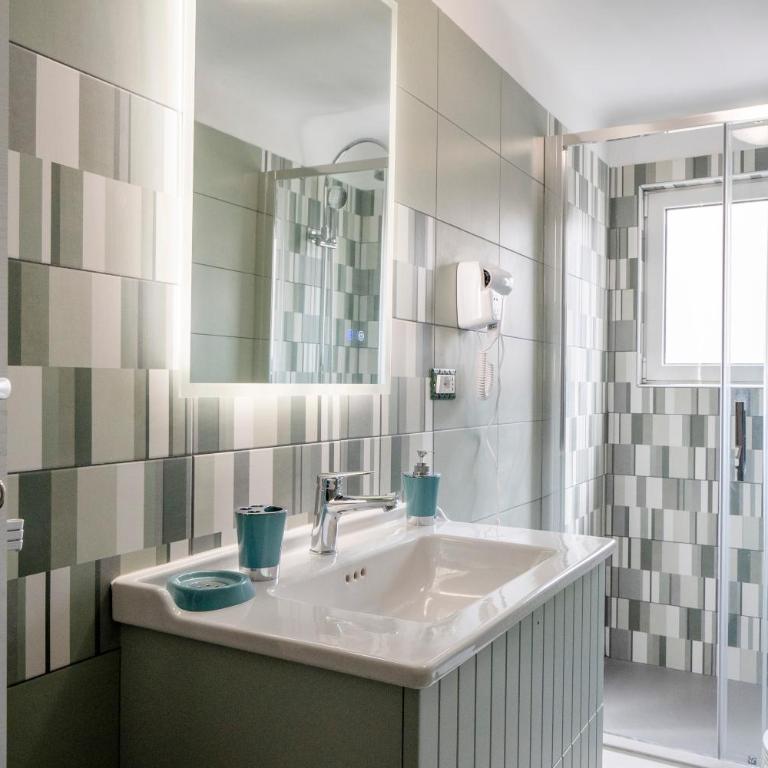 GuestHost - Lexa Home Experience - One-Bedroom Apartment - 20