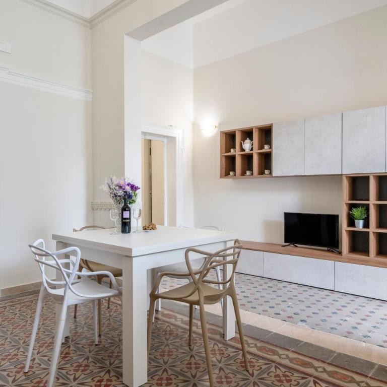 GuestHost - Lexa Home Experience - One-Bedroom Apartment - 3