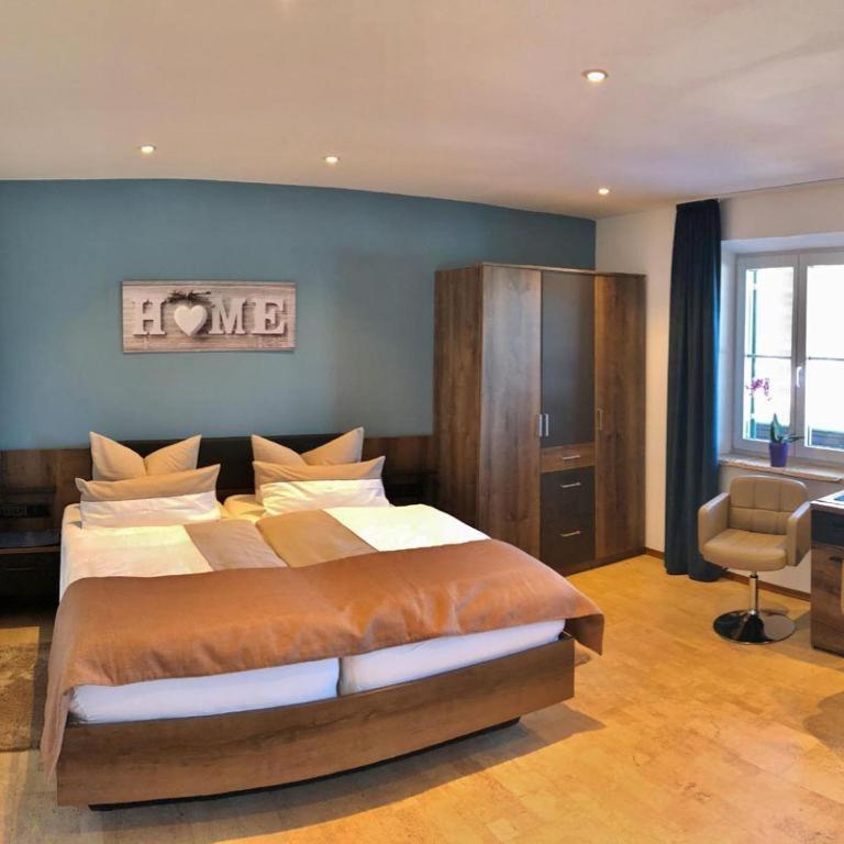 Hotel Restaurant Hausberg Garmisch-Partenkirchen - Doppelzimmer mit Bergblick - 3