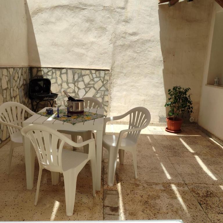 Mediterranea Home - Appartamento con 2 Camere da Letto - 40