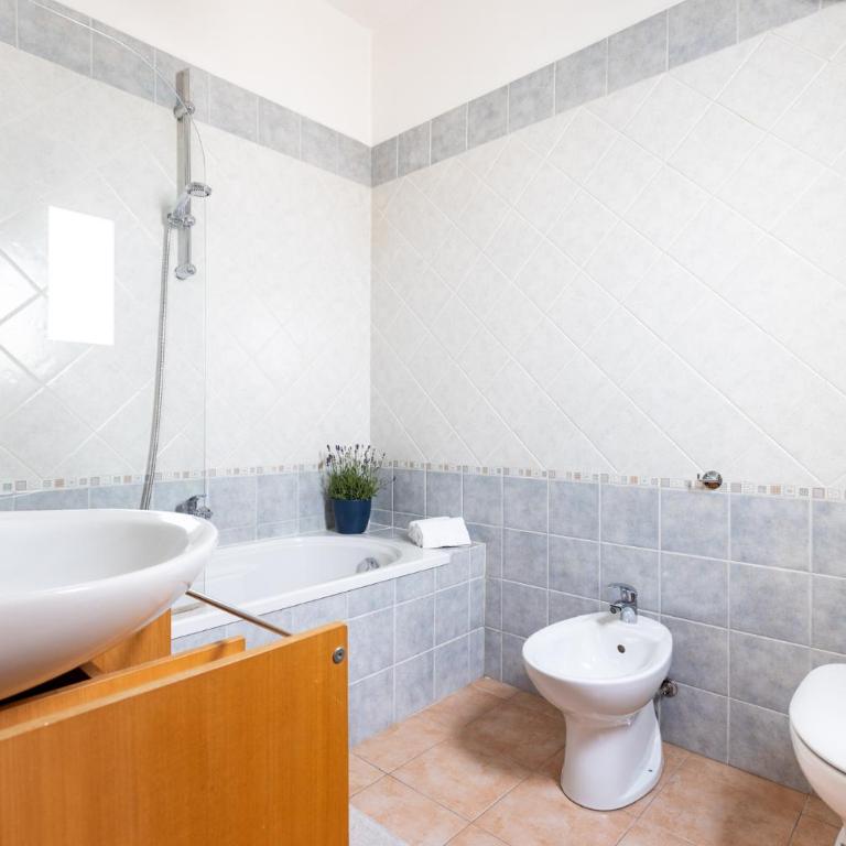Casa Mistral - Appartamento con 2 Camere da Letto - 22