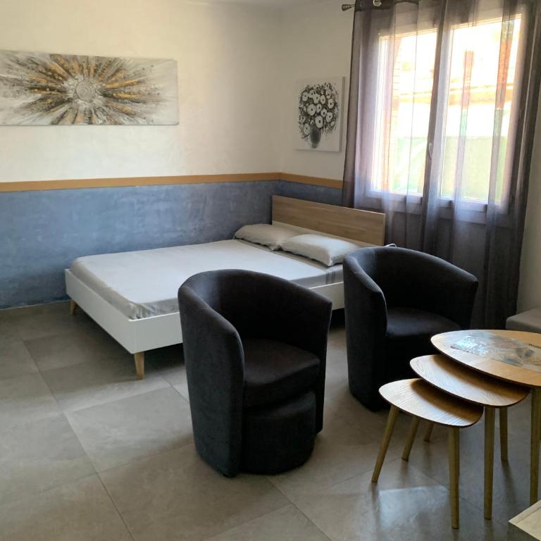 Grand studio très agréable avec bar, cuisine et terrasse - Apartamento de 1 dormitorio - 7