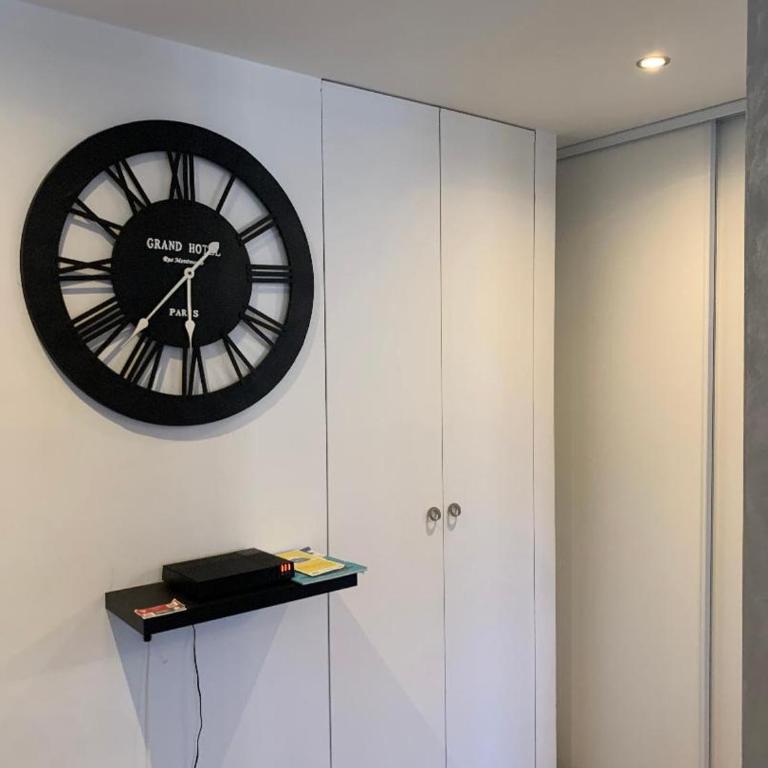 Grand studio très agréable avec bar, cuisine et terrasse - Apartamento de 1 dormitorio - 15