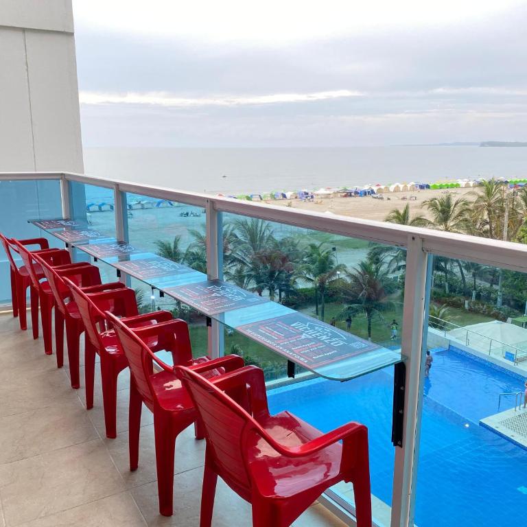 Sunshine 503 Beautiful SeaView 2Beds2bath w AC front Beach - Two-Bedroom Apartment - 8
