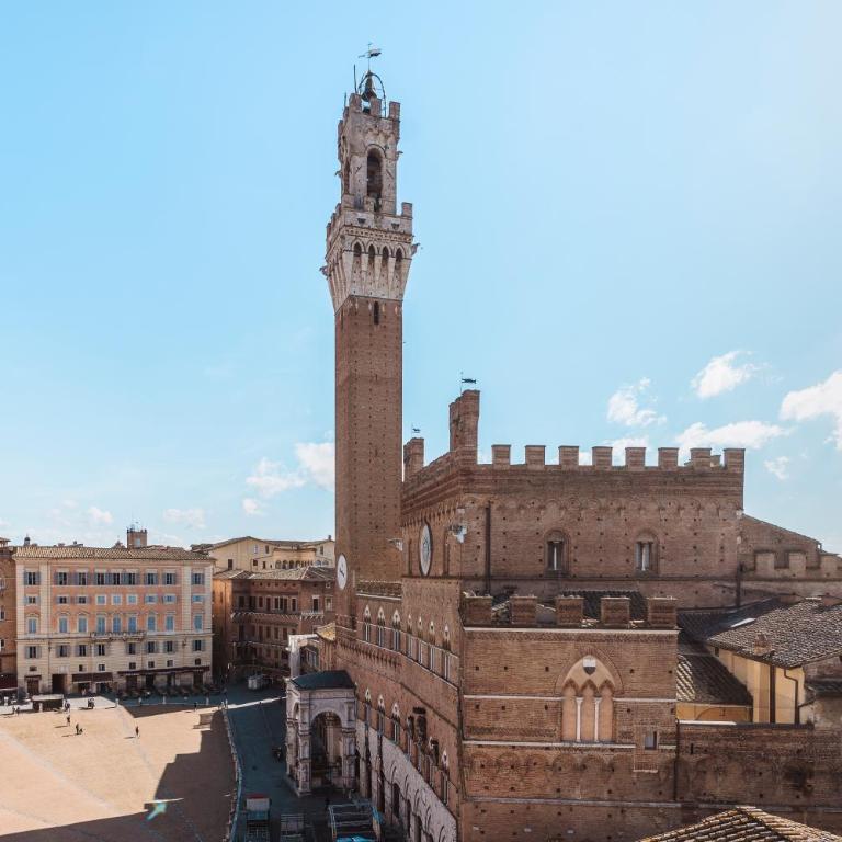 TORRE DEI LAMBERTINI WINDOWS ON PIAZZA DEL CAMPO - Residenza d'epoca - Appartamento con 2 Camere da Letto e con Vista - 35
