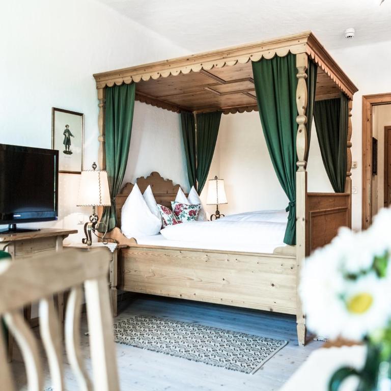 Salzburg Hotel Holznerwirt - Dreibettzimmer mit Balkon - 2