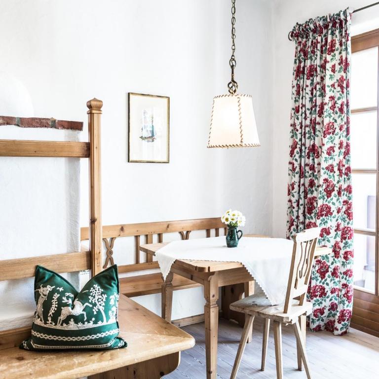 Salzburg Hotel Holznerwirt - Dreibettzimmer mit Balkon - 3