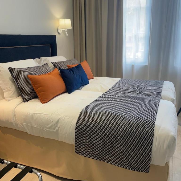 Kyriad Saumur Hyper Centre Hôtel, Appartements, Séminaires et SPA soins Sothys Paris - Chambre Double Supérieure - 10