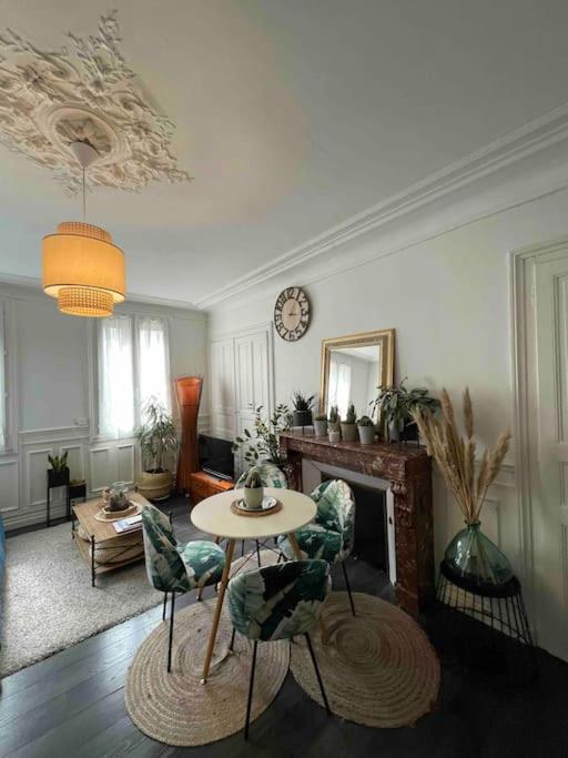 Superbe T2 de caractère au centre classé 3 étoiles - Appartement 1 Chambre - 33
