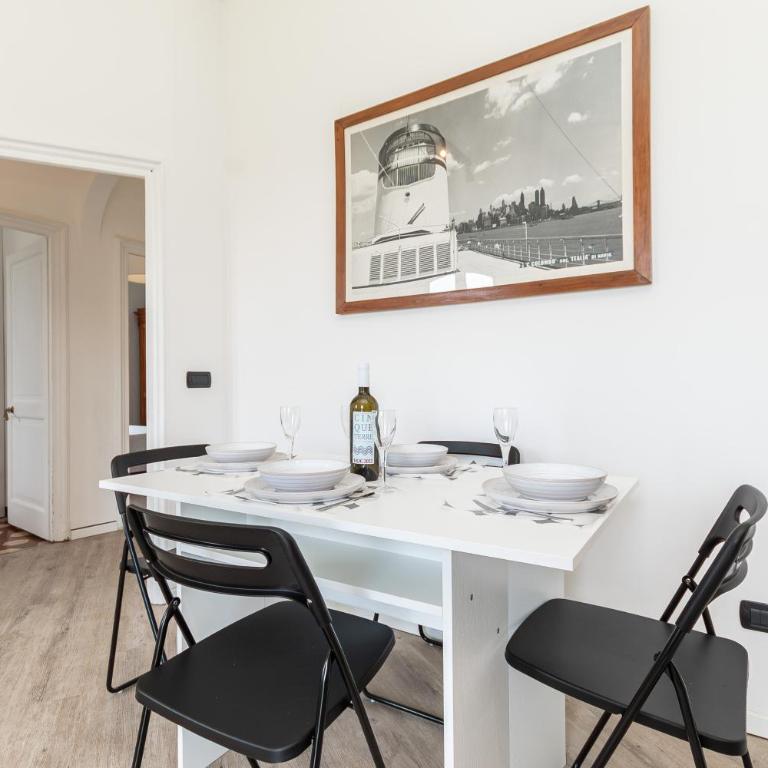 Spacious 3-Bedroom Apartment - 10 Min to City Center & 5 Min to Gaslini Hospital by car - Appartamento con 3 Camere da Letto - 15