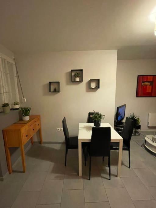 Bel appartement rez de chaussée - Appartement 2 Chambres - 14