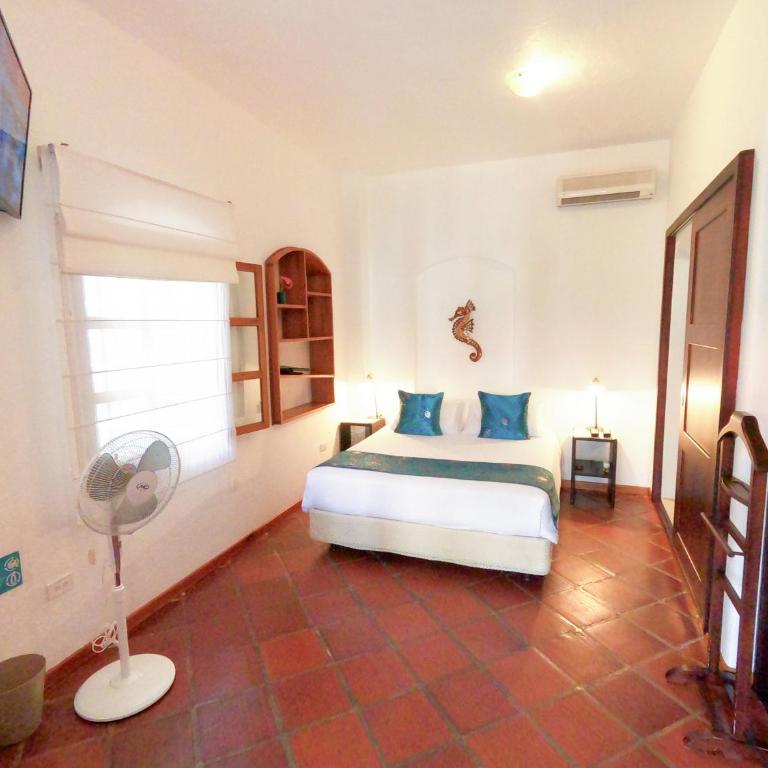 Hotel Galapagos Suites B&B - Budget Double Room - 5