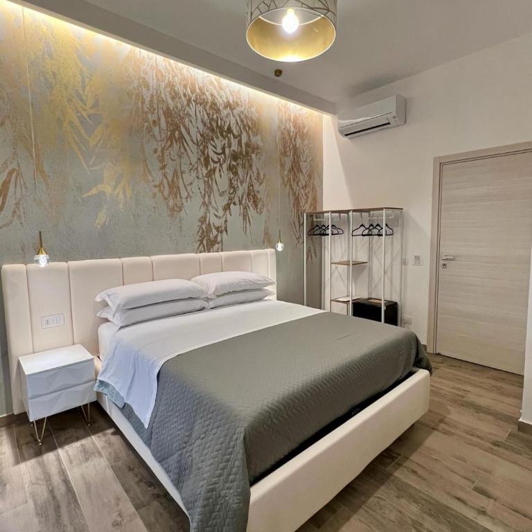 Le Dimore di Lorenzo - King Room with Spa Bath - 8