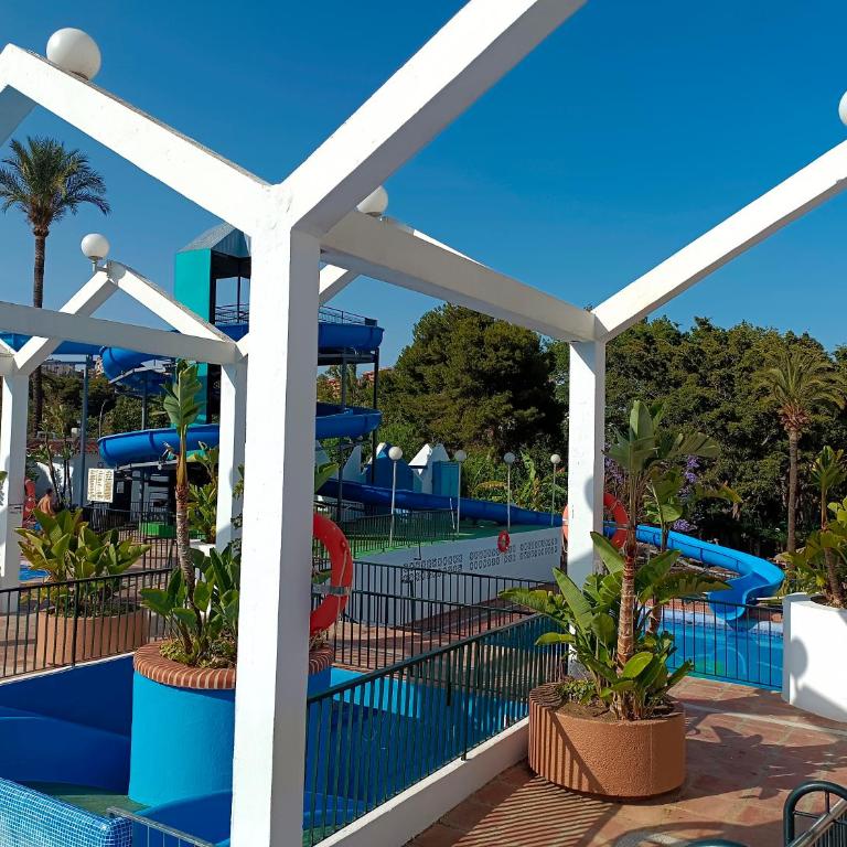 Benalbeach con vistas en primera linea de playa - One-Bedroom Apartment - 39