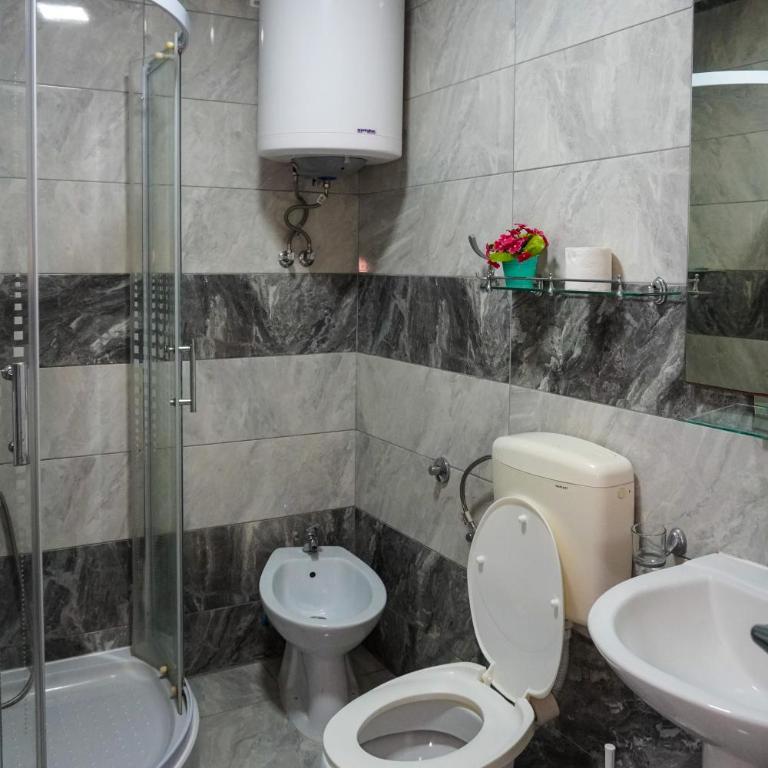Sun Apartments - Apartman sa 2 Spavaće Sobe, Balkonom i Pogledom na More - 15