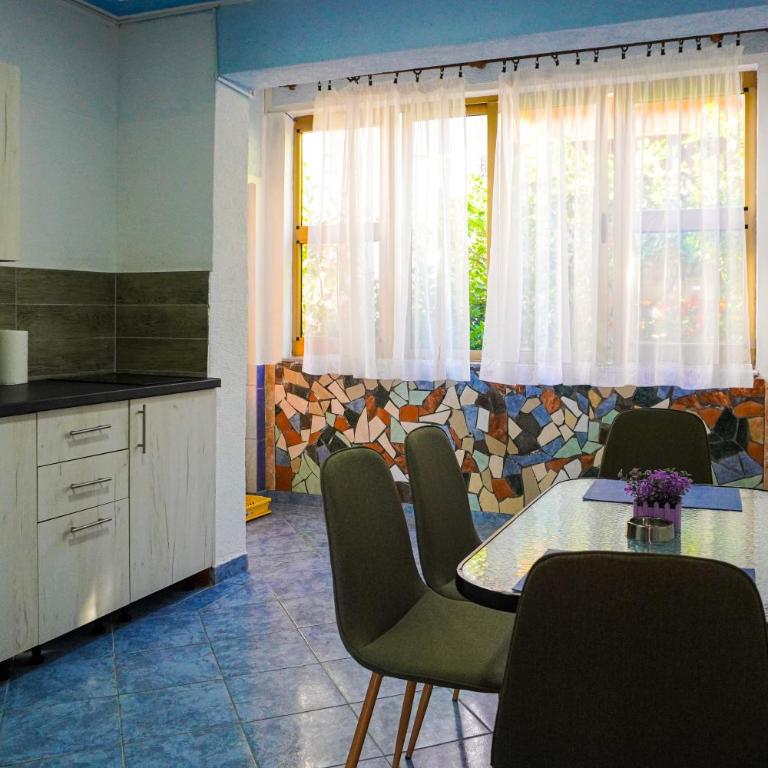 Sun Apartments - Apartman sa 2 Spavaće Sobe, Balkonom i Pogledom na More - 14