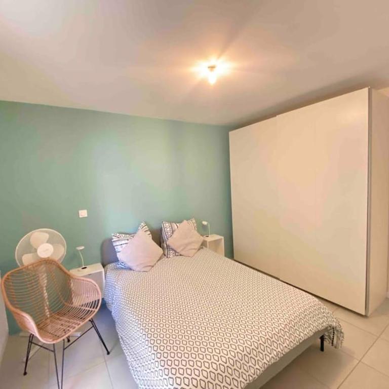T3 avec terrasse proche de TOUT Parking tram - Appartement 2 Chambres - 25
