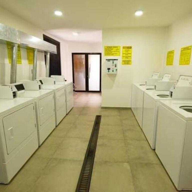 Hermoso Estudio full amenities en equipetrol - One-Bedroom Apartment - 14