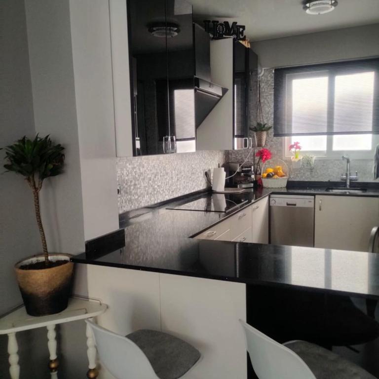 Vacansis Pintor Sorolla 2 - Three-Bedroom Apartment - 9