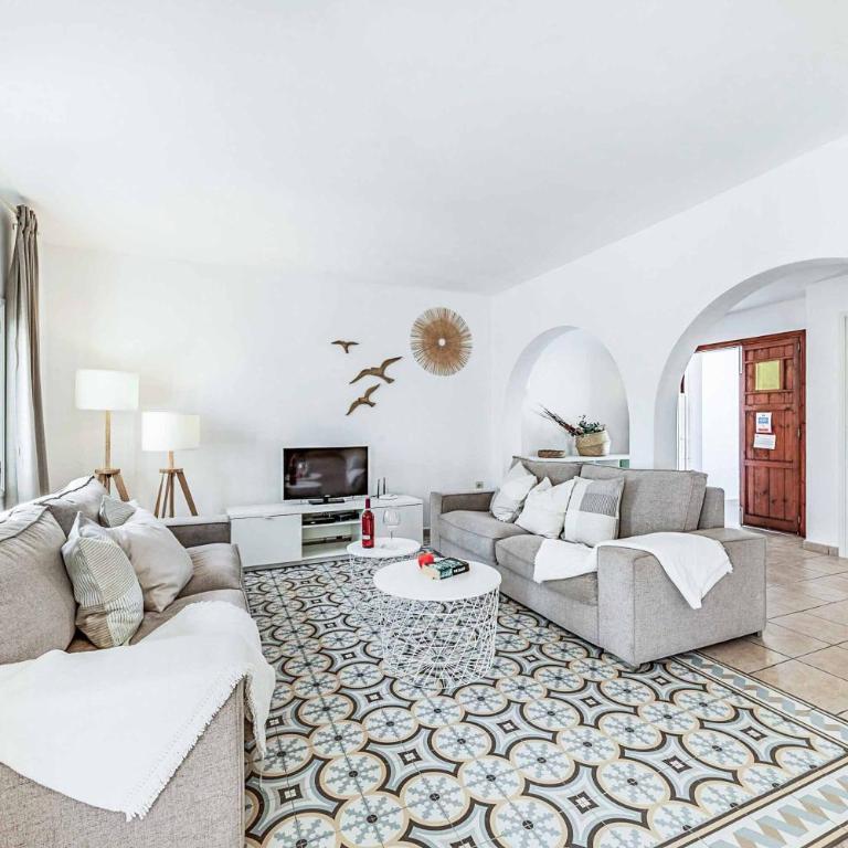 Villa Monsy 2 - Three-Bedroom Villa - 22