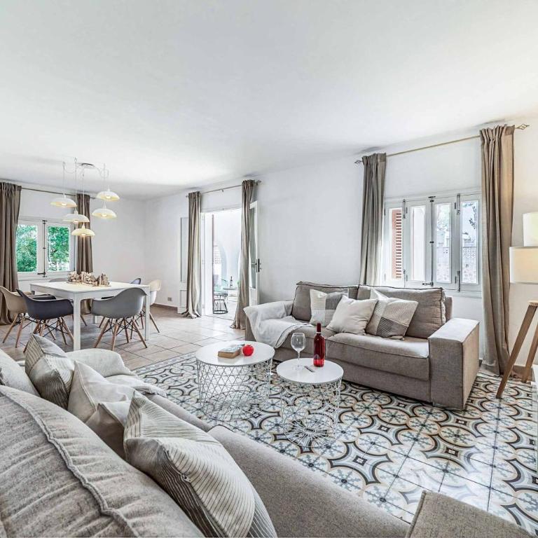 Villa Monsy 2 - Three-Bedroom Villa - 24