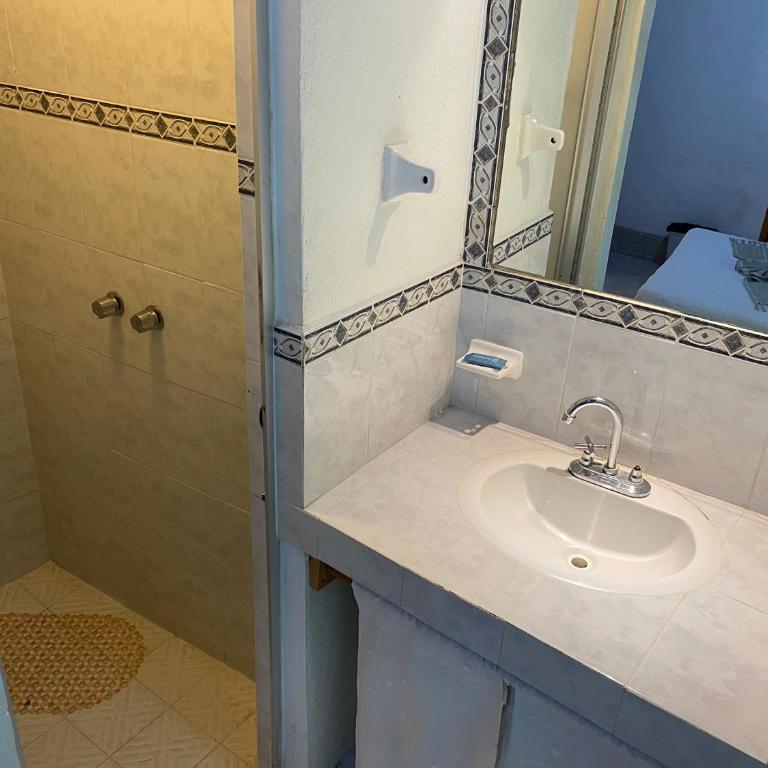Hotel Jardín de Cervantes - Double Room - 9