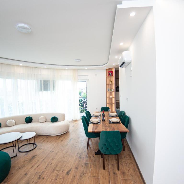Exclusive 1 Apartment - Three-Bedroom Apartment - 31