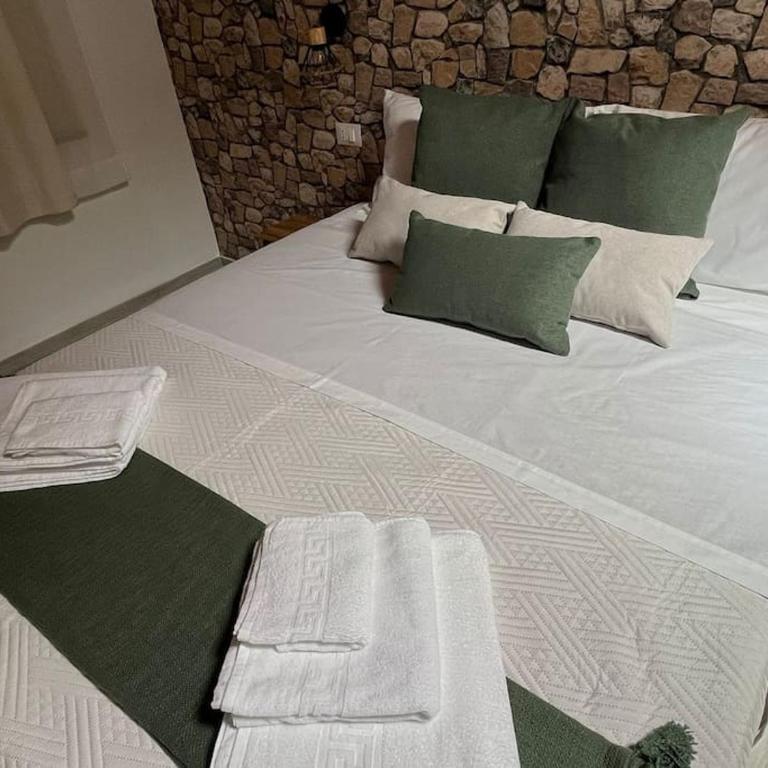 Samuele s home - Two-Bedroom House - 43
