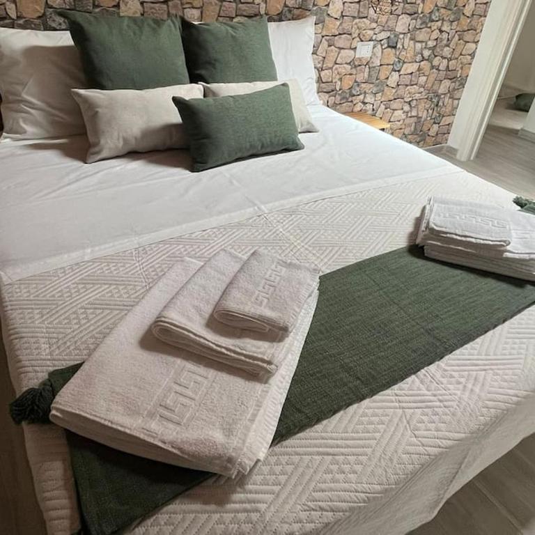 Samuele s home - Two-Bedroom House - 14