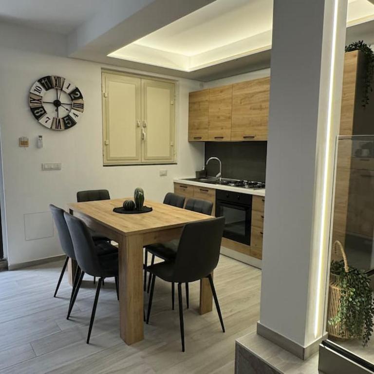 Samuele s home - Two-Bedroom House - 53
