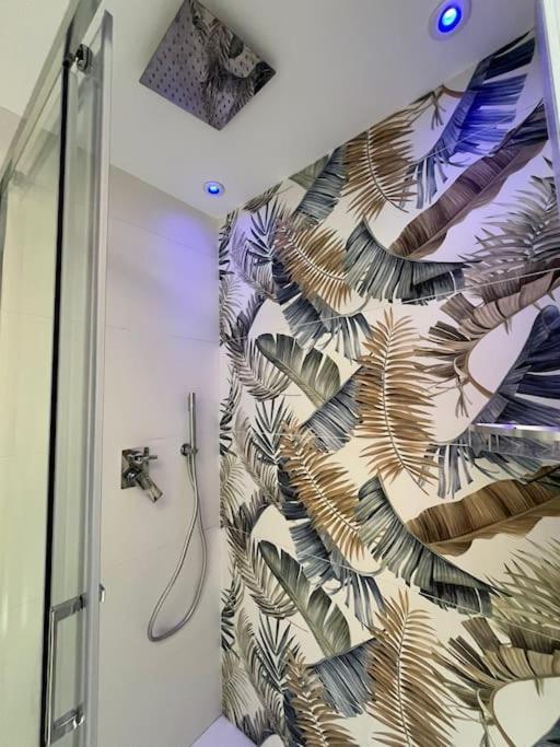 Samuele s home - Two-Bedroom House - 31