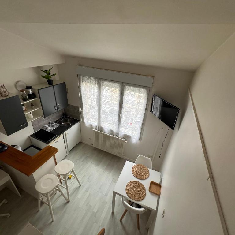Studio meublé proche centre et gare - Apartment mit 1 Schlafzimmer - 9