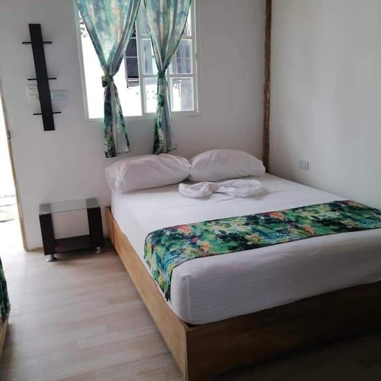 Hostal Punta Cangrejo - Habitación Triple Básica - 10