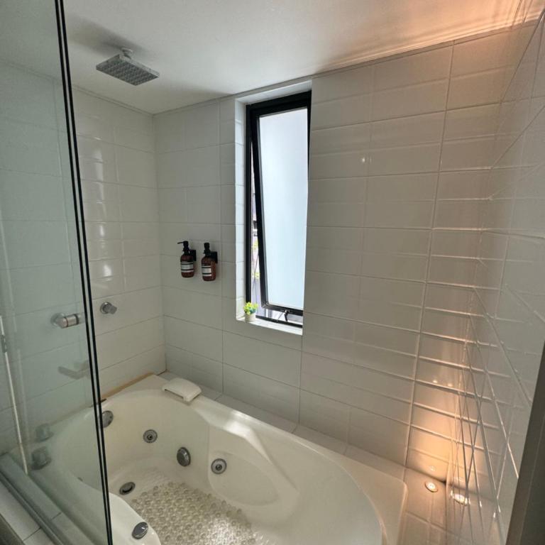 Calzolli Penthouse Casa de Huéspedes y Coliving - Double Room with Private Bathroom - 2