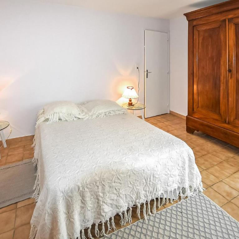 Amazing Home In Vaison-La-Romaine - Maison de Vacances 4 Chambres - 13
