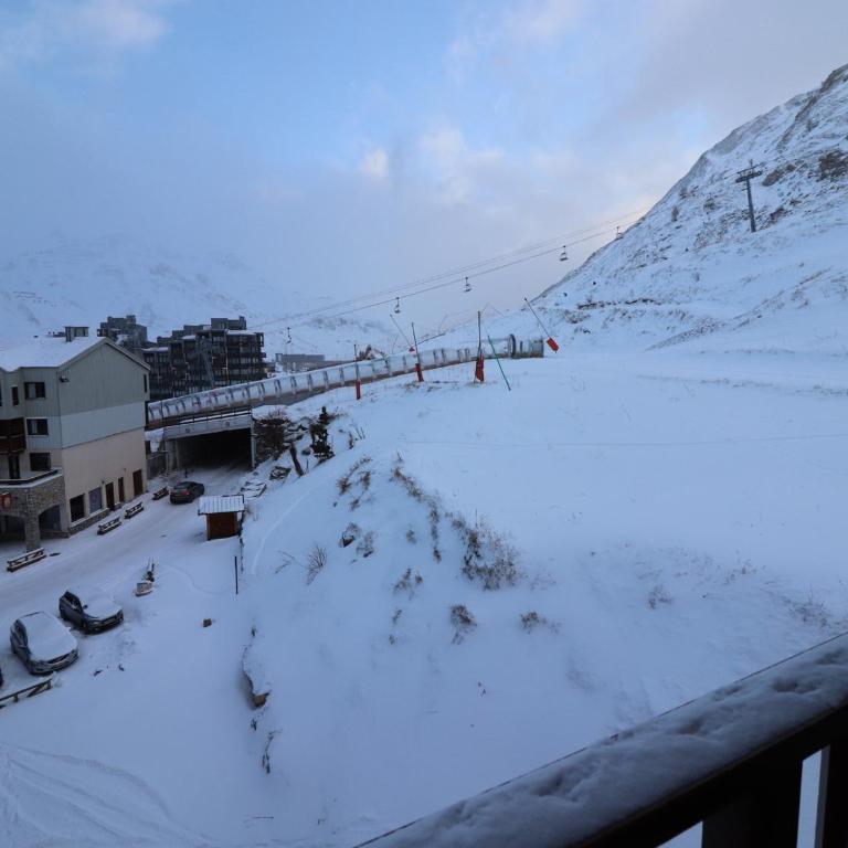 Tignes : Appartement 4 pers, ski aux pieds, balcon, animaux OK, parking, WiFi - FR-1-502-562 - Apartment - 8