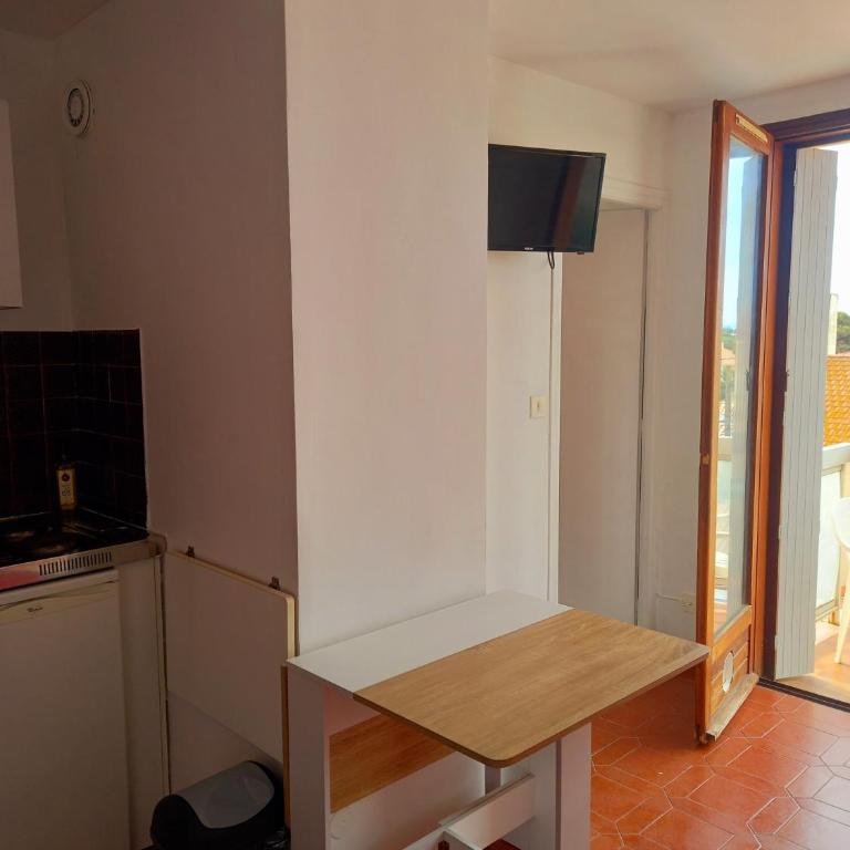 Studio avec petite terrasse proche plage et commerces - Appartement 2 Chambres - 12