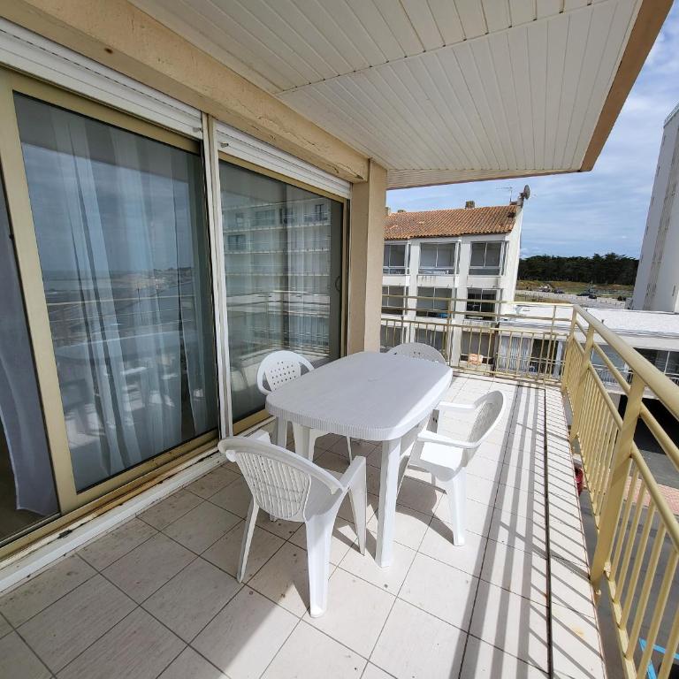 Appartement 2 chambres avec terrasse et garage privatif proche plage - FR-1-92-940 - Apartment - 6