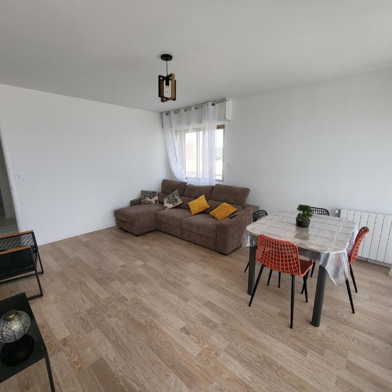 Appartement 2 chambres avec terrasse et garage privatif proche plage - FR-1-92-940 - Apartment - 7
