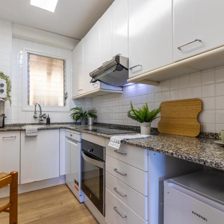 Verd i Blau - Apartament amb Piscina - Apartamento de 2 dormitorios con balcón y vistas al mar - 5