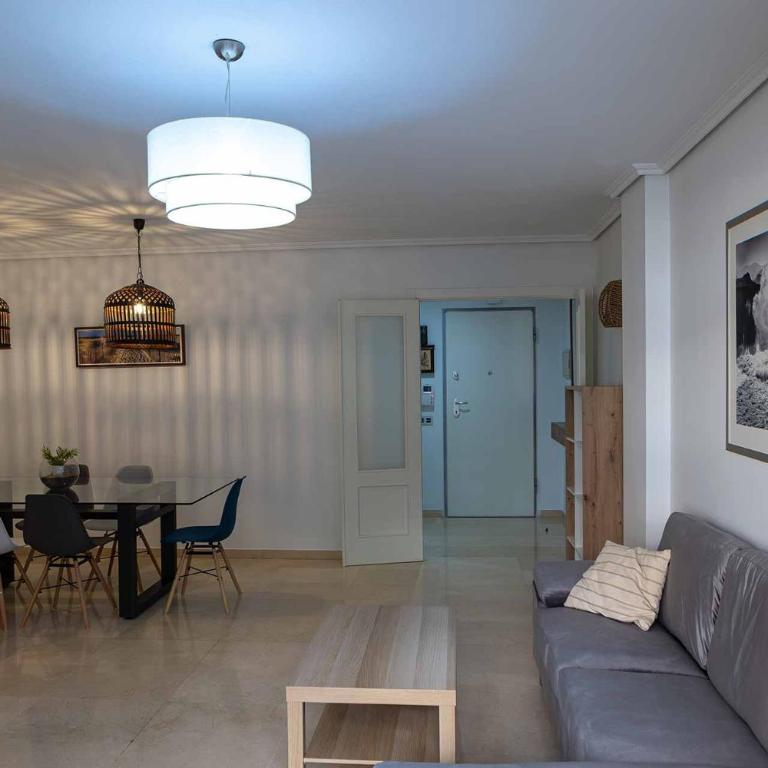 Mediterráneo Playa, a 3min del mar y con aire acondicionado - Apartamento de 4 dormitorios con balcón - 8