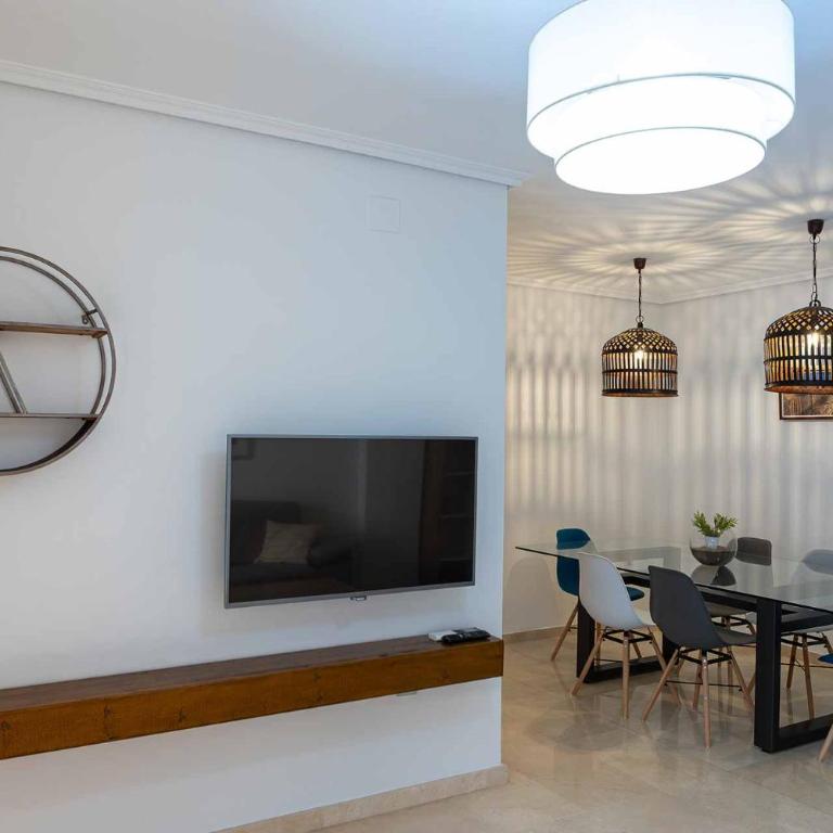 Mediterráneo Playa, a 3min del mar y con aire acondicionado - Apartamento de 4 dormitorios con balcón - 2