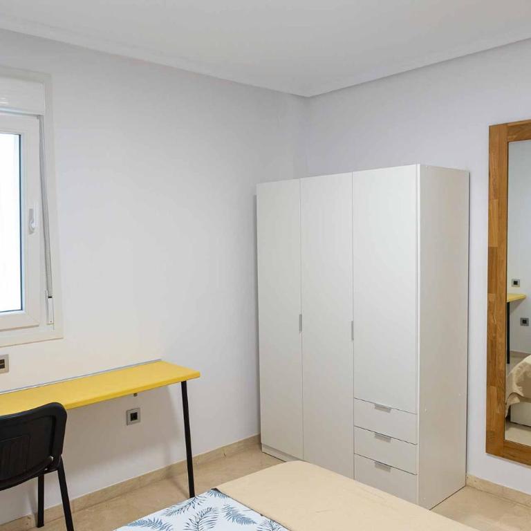 Mediterráneo Playa, a 3min del mar y con aire acondicionado - Apartamento de 4 dormitorios con balcón - 32