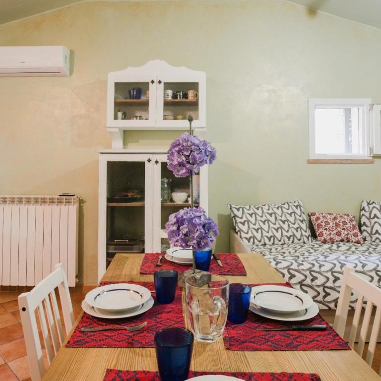 GuestHost - Rustic House near Lucca With Private Parking and Garden! - Villa con Vista Giardino - 3