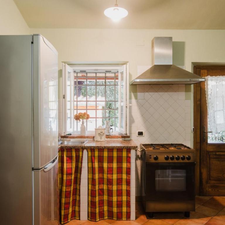 GuestHost - Rustic House near Lucca With Private Parking and Garden! - Villa con Vista Giardino - 9
