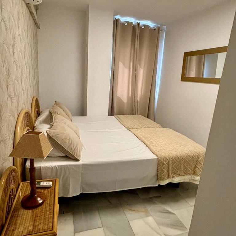 Puerto Banus Duplex Centric WaterFront 3 Bedroom - Three-Bedroom Apartment - 4