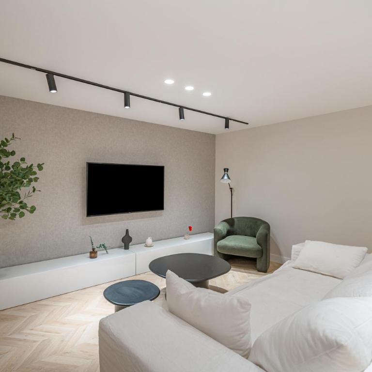 Location, Luxury & Style Best 4Bed in Madrid - Apartment - 3