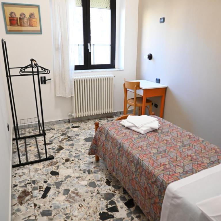 Villa San Giuseppe Brindisi - Camera Doppia con Letti Singoli con Bagno Privato - 6